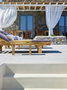 Lithos Luxury Rooms (Adults Only) Milos Greece