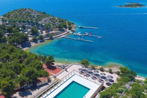 Hotel Oaza Mira Camping Drage Kroatien