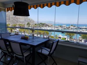 Apartments at Commodoro