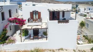 Niriides Studios Milos Greece