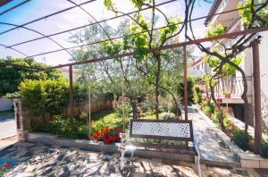 2 rooms app for 3 persons with 2 terraces near beach&town 