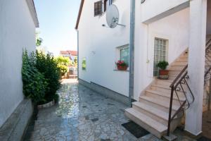 2 rooms app for 3 persons with 2 terraces near beach&town 