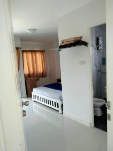 Little Home - Ban Tha It (1)