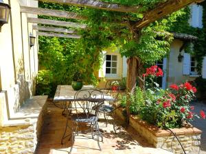 Maisons de vacances Le Mas des Fleurs Seguret : photos des chambres