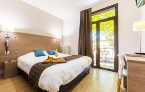 Hotels Logis Hotel Restaurant Le Cours : photos des chambres