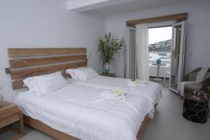 Deluxe King Room with Sea View