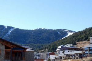 Appartements La Singlantane : Appartement avec Vue sur la Montagne