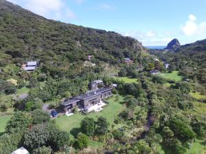 Piha Beachstay Accommodation