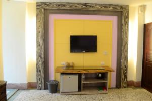 Phòng Deluxe Giường Đôi Có Ban Công (Deluxe Double Room with Balcony)