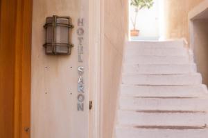 Hotel Saron