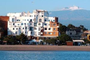 4 hvězdičkový hotel Sporting Baia Hotel Giardini Naxos Itálie