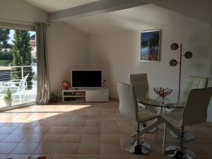 Appartements Le petit cassis vue mer appartement 70m2 dans villa : photos des chambres