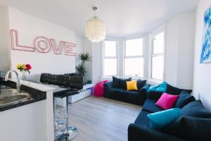 Sea View Sanctuary Apartment!