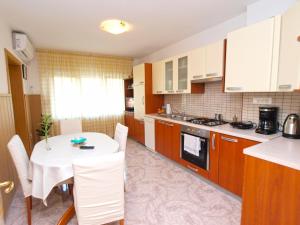 Apartment Marija 1389