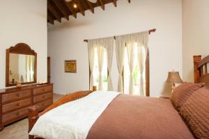 La Colina - 3 Bedrooms