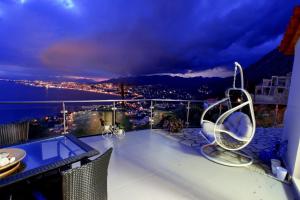 Kalamata Suites by elite