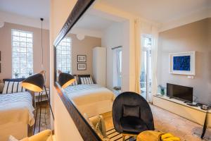 Caelestis rustic studio