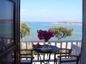 Roussos Beach Hotel Paros Greece