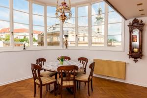 Main Square penthouse 
