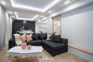 Pineapple Seaside Suite