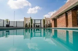 广场皇家酒店 - La Ladrillera