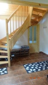 Chaloupka za potůčkem