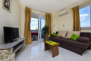 One-Bedroom Apartment - First Floor room in Apartments Glavan