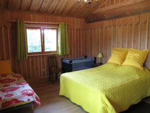 B&B / Chambres d'hotes La Fuste des Garceaux : Suite Familiale avec Balcon