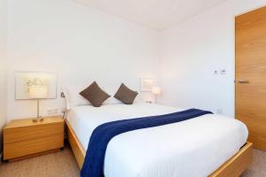 Veeve - Zen By The Water