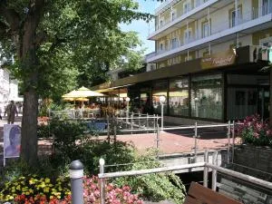 Hotel Luitpold - Germaringen