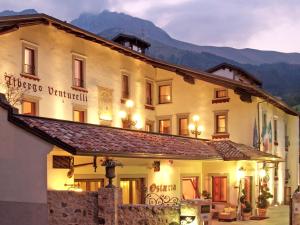 4 stern hotel Albergo Venturelli Borno Italien