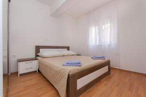 Apartman Mira- Omis