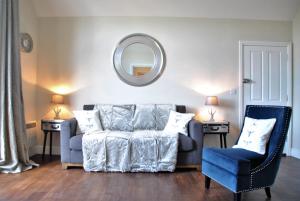 Lord Raglan House One Bedroom with Parking