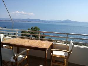 Atlas-Unlimited Sea View Apartment Korinthia Greece