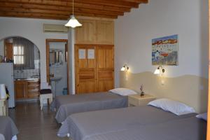 Studios Manos Flora Myconos Greece