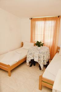 Triple Room with Shared Bathroom room in Guest House Lukac