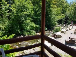 Seven Dwarfs Cabin - On The Brook Cabins