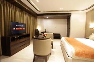 Kaisons Inn (Near Apollo Hospital)