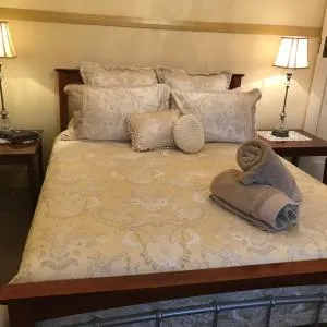 Guest House on Hyde - Scotts Head