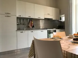 Casa Vacanze La Scalinata - 比谢列