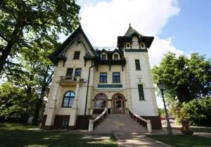 Guest House Vila Lujza - 苏博蒂察