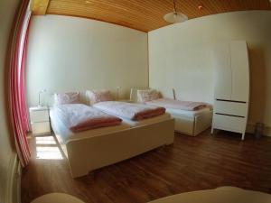 Triple Room room in Alpina Hotel