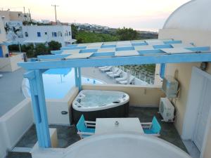 Studio with Outdoor Hot Tub and Sea View (2 Adults)