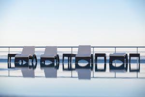 Blue Waves Luxury Suites by the Sea