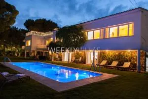 Villa Sitges Tupinetti Beach at 1 min walk Amaizing Garden and View Center Sitges 5 minutes walk - 锡切斯