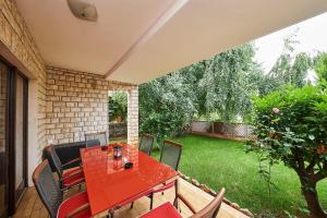 Apartment Vesna Komunela