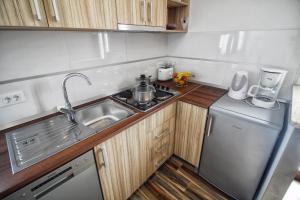 Apartments and Rooms Lorena 236 