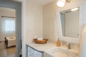 Didymes Studios Tinos Greece