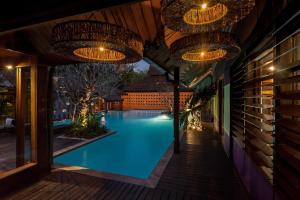 Chandra Residence