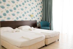 Double Room with Balcony and Street View room in Ema Hotel